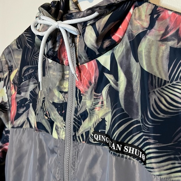 Qing Yuan Shui Windbreaker - Picture 3 of 6